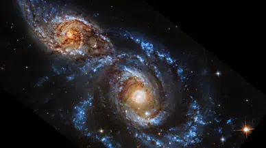 Uzayda Ürkütücü Gözler! Galaksilerin Kozmik Dansı