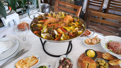 Deniz mahsullü paella nasıl hazırlanır nerede yenir?