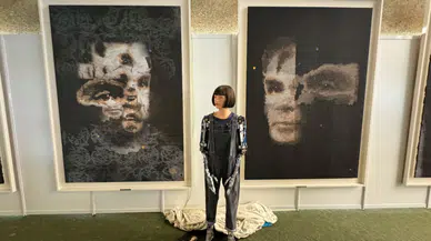 İnsansı robot tarafından çizilen ilk sanat eseri 1,32 milyon dolara satıldı