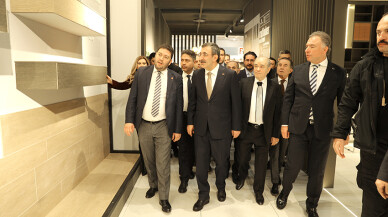 Yurtbay Seramik, UNICERA Fuarı'nda Önemli İsimleri Ağırlıyor