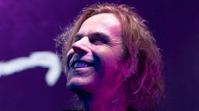 Soner Arıca’ya Öğretmenler Korosu