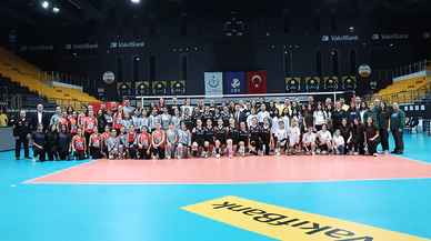 VakıfBank Kadın Voleybol Takımı Kız Öğrencileri Evinde Ağırladı