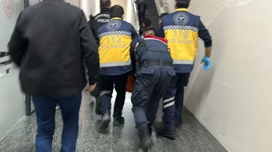 Duruşma salonunda silahla ateş açıldı: 2 sanık öldü, 2 jandarma yaralandı