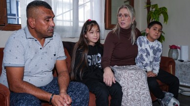 Çocuklarına yemek yapma görüntüsüyle ilgi gören baba sigortalı işe kavuşuyor