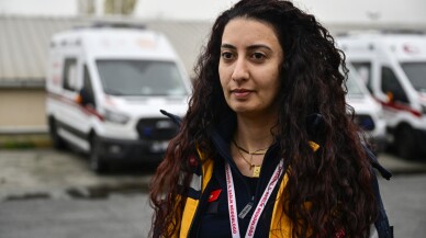 İstanbul'un kadın ambulans şoförleri hayat kurtarmak için zamanla yarışıyor