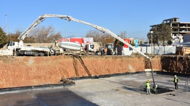 Kazakistan'dan depremden etkilenen Gaziantep'e okul desteği