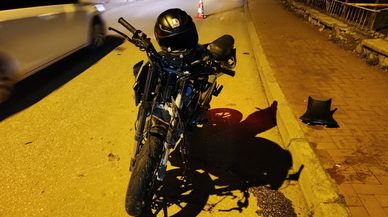 Kütahya'da beton elektrik direğine çarpan motosikletli genç öldü