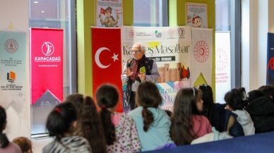 Masal Dede, Diyarbakır'da yaklaşık 1500 kişiyi masal ile buluşturdu