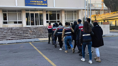 Mersin merkezli DEAŞ operasyonunda yakalanan 7 zanlıdan 6'sı tutuklandı