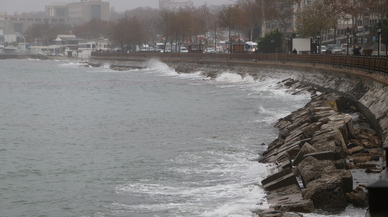 Tekirdağ'da kötü hava koşulları balık avcılığını olumsuz etkiliyor