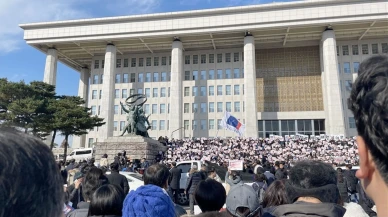 Güney Kore'de sıkıyönetim 6 saat sürdü devlet başkanı için düğmeye basıldı