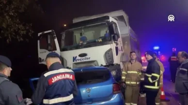 Kazada 5 genç hayatını kaybetti cenaze aracı şoförü olay yerinde şoke oldu