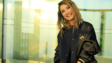 Güzel oyuncu Nilay Erdönmez zirveden İstanbul'u izledi