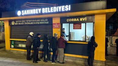 Şahinbey Belediyesi'nden vatandaşın içini ısıtan ikram