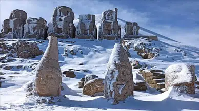 Nemrut Dağı’nda kış sezonu başladı: Sakin manzaralar ve tarihi zenginlik!