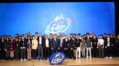 Gençlerin Yaratıcı Fikirleri VakıfBank Hack to the Future’da Ödüllerle Taçlandı