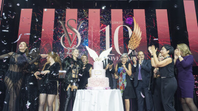 Victoria’s Secret geri dönüşünü büyüleyici bir geceyle kutladı