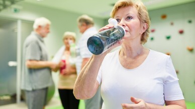 Yaşlılarda Su Eksikliği: Görünmeyen Tehlike