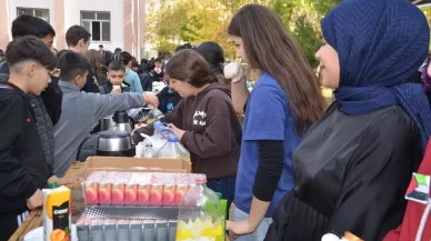 Minik kalpler birleşti: Öğrenciler Gazze için harekete geçti