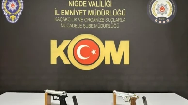 Niğde’de birden fazla adrese baskın: Polis çok sayıda kaçak ürün ele geçirdi!