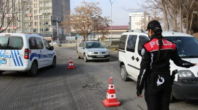‘Yemişim kurallarınızı’ dedi, Jandarma dakikasında yakaladı!