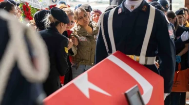 Sakarya’daki kazada şehit olan Astsubay Hakkı Eryılmaz, Manisa’da son yolculuğuna uğurlandı