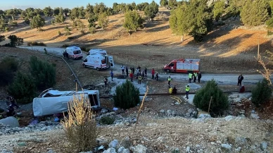 Mersin’de korkunç kaza: 5 can kaybı, 14 yaralı