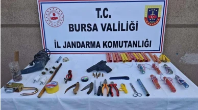 Define değil cephanelik: Ormanda yakalanan 9 kişiden patlayıcı ve silah çıktı!