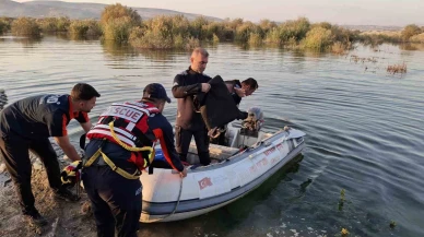 Baraj kapakları açıldı, aile mahsur kaldı
