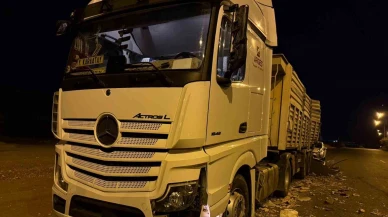 Batman’da film sahnesi gibi kaza! Tır otomobili biçti