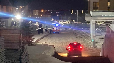 Hastane şantiyesinde bıçaklı kavga: 1’i ağır 4 yaralı