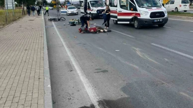 Tır, motosikletteki iki genci hayattan kopardı