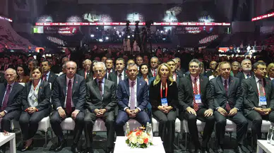 CHP Kurultayı’nda beklenen olmadı! Kılıçdaroğlu'nun o hareketi çok konuşuldu