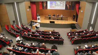 Şiir şöleni kapılarını açtı: Melikgazi 1. Uluslararası Şiir Şöleni coşkuyla başladı!