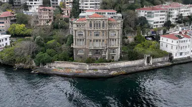 Tarihi yalı alıcısını bekliyor, fiyatı dudak uçuklatıyor!