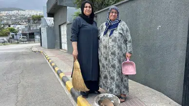 Hatay’da bir sokağa sığan anne-kız sevgisi...