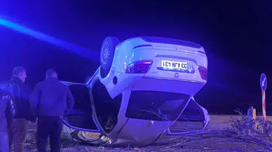 Midyat’ta araç havada döndü: Takla atan otomobil panik yarattı