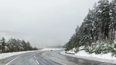 Yoğun kar ulaşımı durdurmuştu: Ordu Sivas kara yolu sabah saatlerinde açıldı