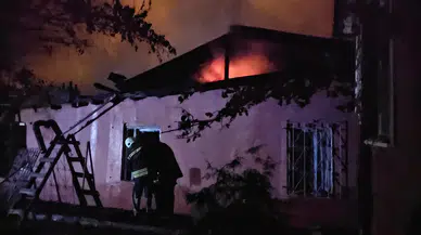 Müstakil evde feci yangın korku dolu anlar yaşattı!