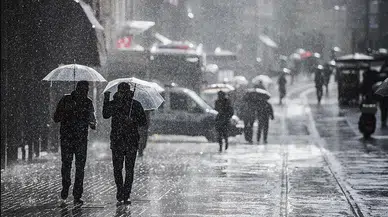 İzmir’de sağanak şoku: Meteorolojiden peş peşe kritik uyarılar!
