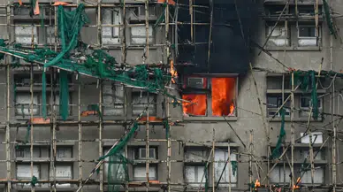 Hong Kong’da felaket gecesi: Alevler hayatları yok etti!