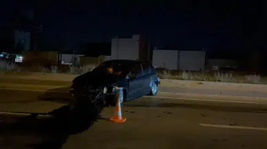 Takla atan otomobilde saniyelerle kurtuldular!