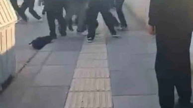 Akran zorbalığında sınır tanımadılar! Vicdanları sızlatan o anlar kamerada...