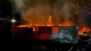 İtfaiye yetişemedi! Bir ev yandı, bir ömür sona erdi...