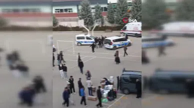 Kalem tutacak eller bıçak tuttu! Lisede kan gövdeyi götürdü, o anlar kamerada...