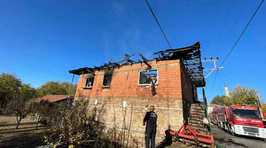 Alevler tüm evi sardı: Elektrikli battaniye faciası!