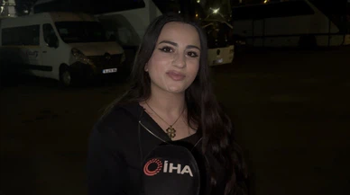 Motosikletliyi sıkıştırdı, çarptı, kavga çıktı: Kadın sürücüler birbirine girdi!