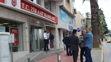 Çeşme çarşısında panik: Midyeci silahlı saldırıya uğradı!