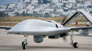 Bayraktar TB3’ten gemi üstünde tarihi sınav: Üç atışta tam isabet!