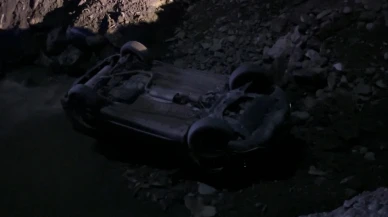 Dere yatağında mahsur kaldılar! Hakkari’de akılalmaz kaza